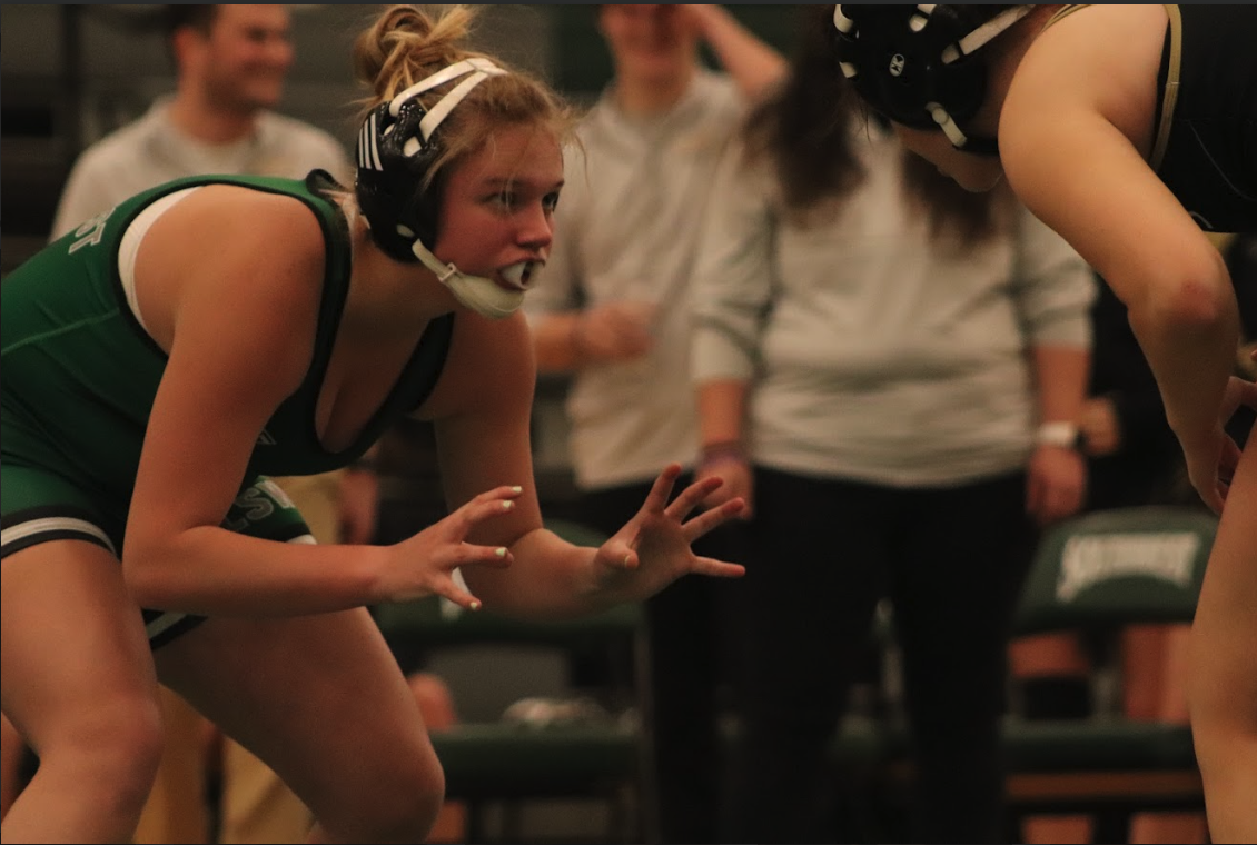 Sophmore+Lexi+Hunt+wrestles+a+Southeast+opponent+at+Takedown+for+the+Troops.+Takedown+was+Wednesday%2C+Jan.+17.